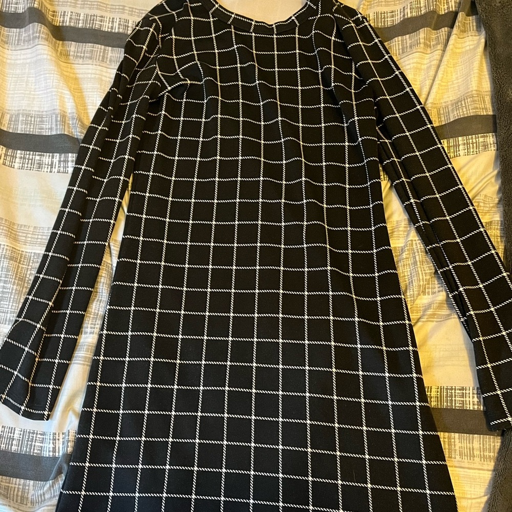 Elegant Black and White Checkered Dress